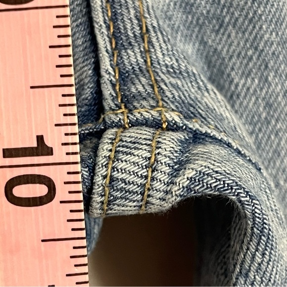 Women’s We The Free Light Wash Distressed Straight Leg Mom Jeans Size 25 - Picture 6 of 15